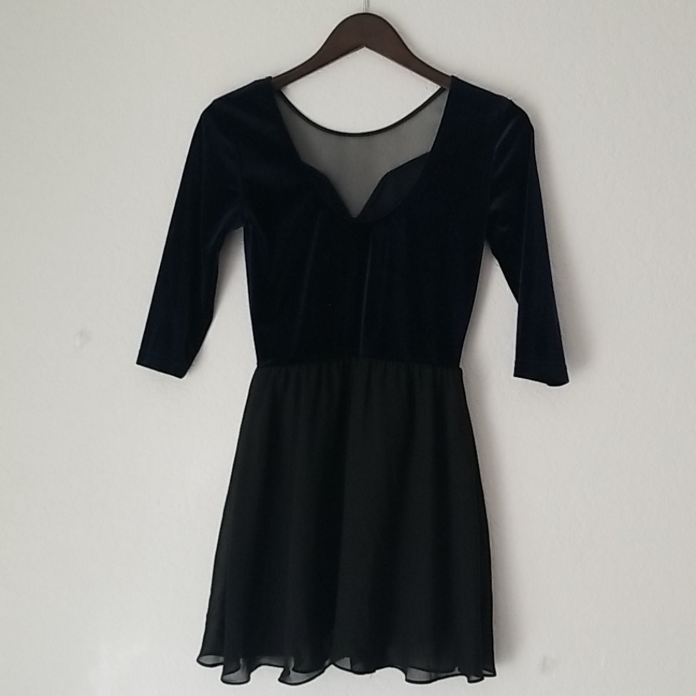 H&M illusion neckline mini dress - Picture 6 of 8